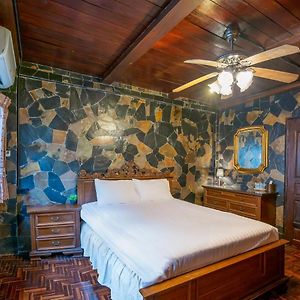 Zimmer mit Queensize-Bett